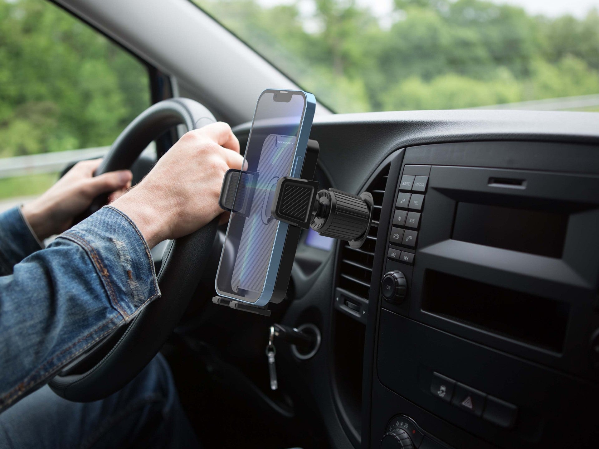 Techancy Suporte Para Telemóvel De Carro Ti2301, Preto, Encaixe Em Saída De Ar, Para Dispositivos 4.7-7.2”, 360° Rotativo